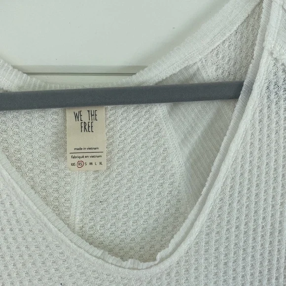 Free People | White Thermal Lightweight Long Sleeve | Size XS | Great Condition - Picture 3 of 5